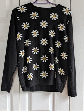 Run & Fly Daisy Sweater